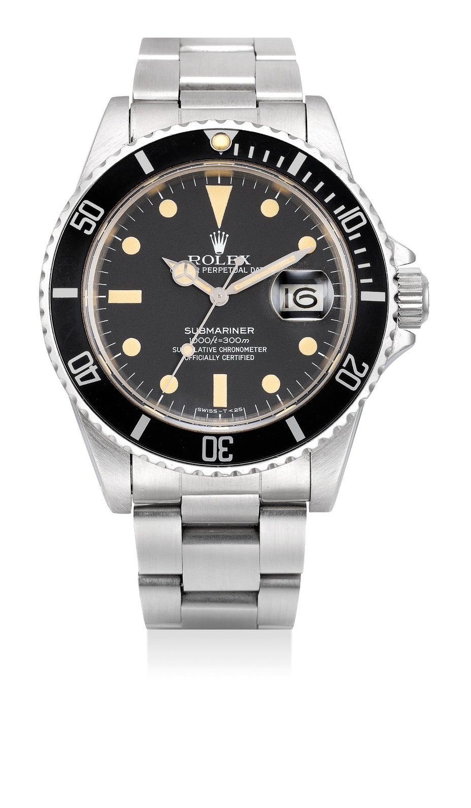 Rolex Submariner Date — Каталожный Rolex 16800; фотография не разрешает спор о референсе в Licence To Kill.