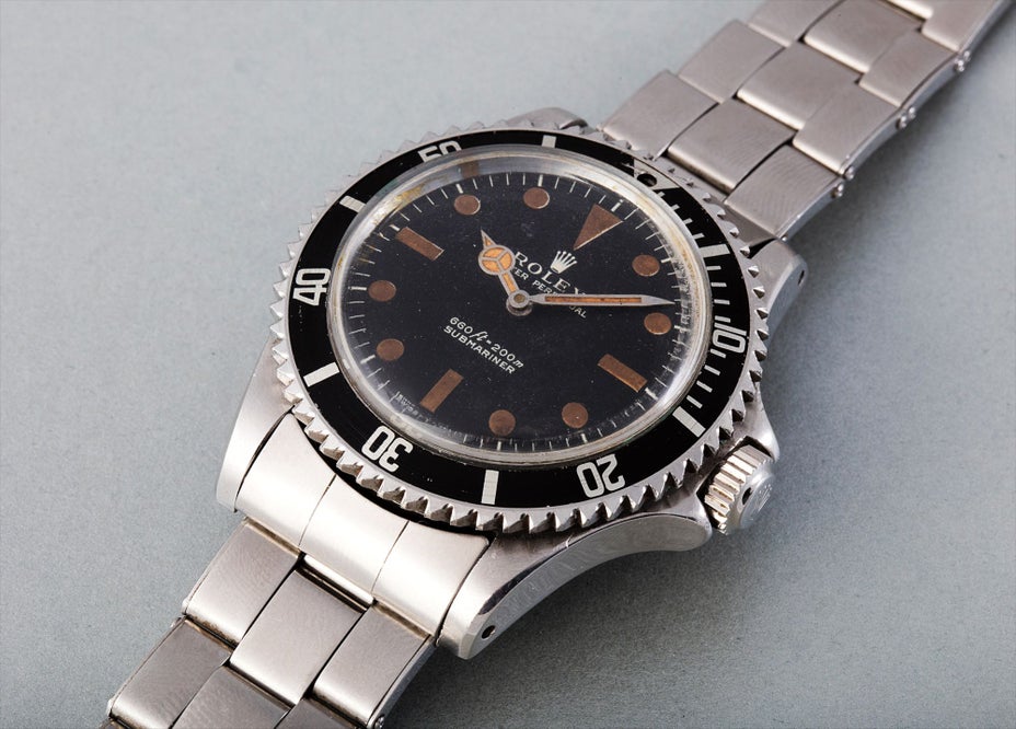 Rolex Submariner — Подлинный реквизит Live and Let Die: 5513 с изменённым безелем; механизм удалён.