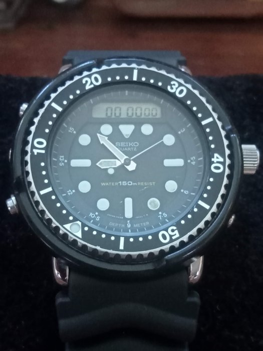 Seiko Hybrid Diver / Arnie — Seiko H558-5000 на новом ремешке; референс подтверждён фотографией крышки.